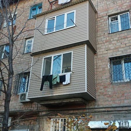 Аппартаментов В Золотом Квадрате بيشكيك الغرفة الصورة
