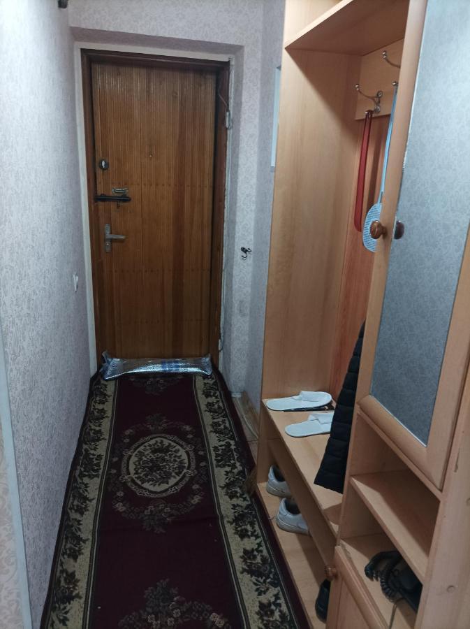 Аппартаментов В Золотом Квадрате بيشكيك الغرفة الصورة